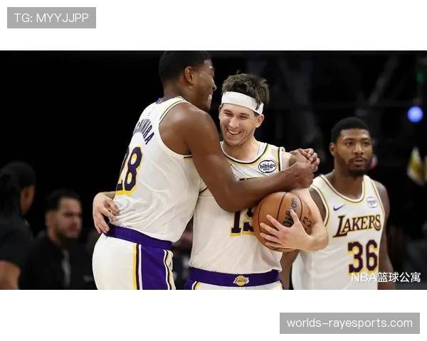 里夫斯真实命中率63.2%创NBA后卫历史纪录，湖人后卫展现高效得分能力